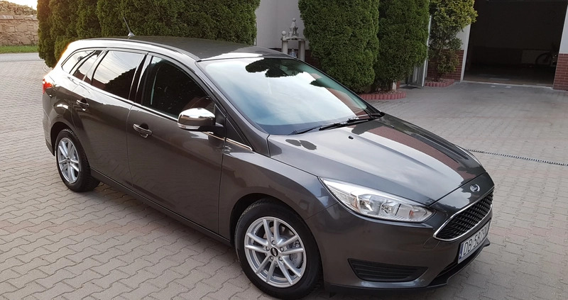 Ford Focus cena 36500 przebieg: 131000, rok produkcji 2017 z Strzegom małe 742